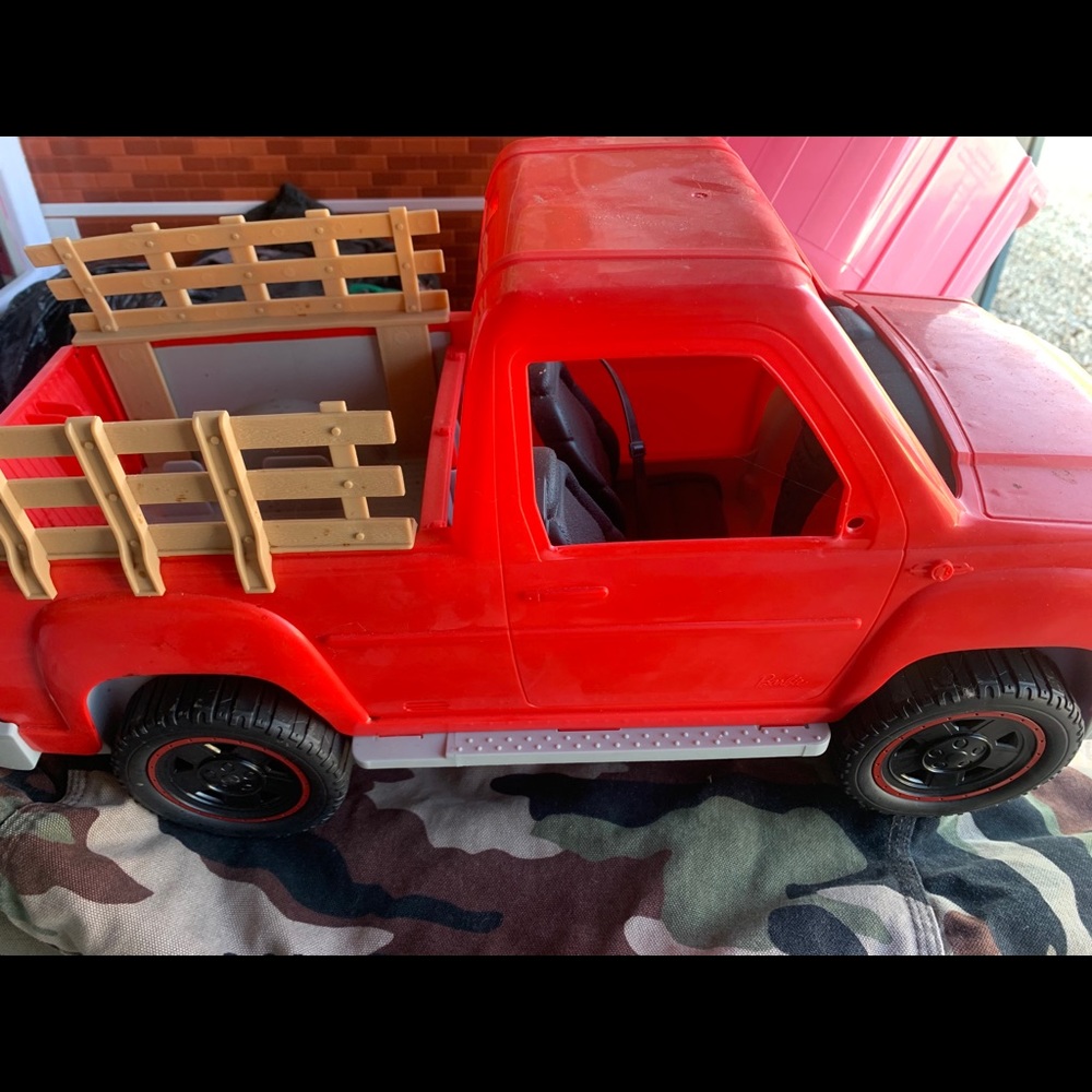 Barbie farm truck